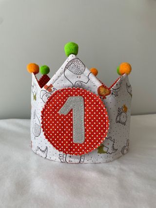 Corona cumpleaños 1 año hecha a mano