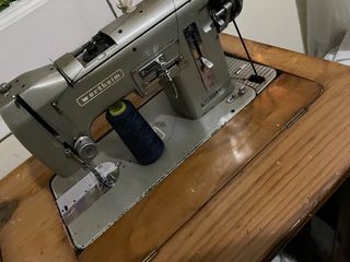 Máquina de coser Wertheim