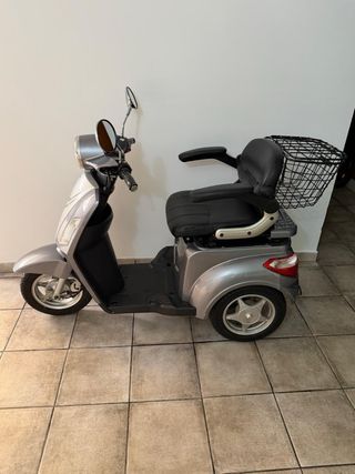 Triciclo Eléctrico Movilidad Reducida