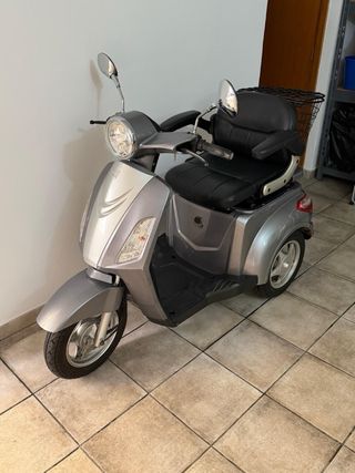 Triciclo Eléctrico Movilidad Reducida