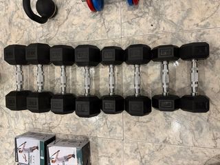 Juego de pesas y mancuernas