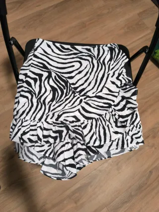 Falda pantalón veraniega cebra volantes