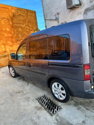 Opel Combo 2006