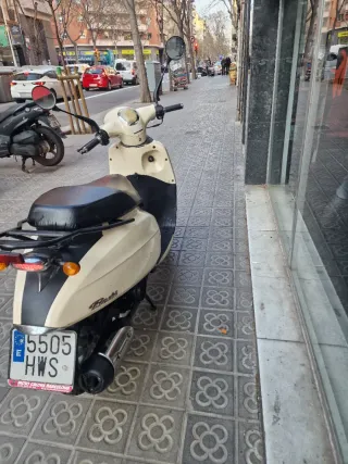 Motos a 1000 vende Daelim Besbi 125 2011