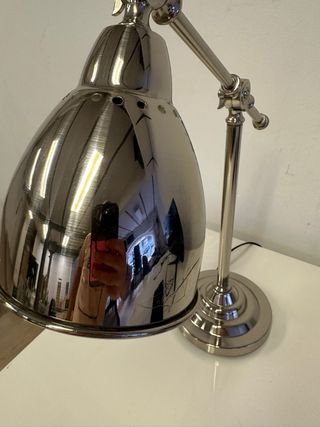 Lámpara de mesa metálica estilo industrial