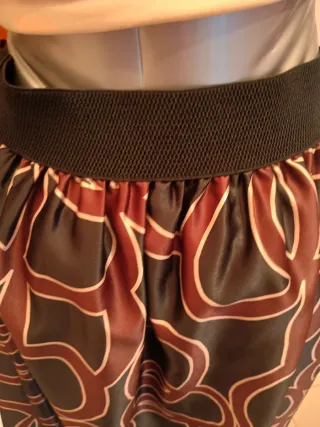 Gonna a fantasia marrone e nera