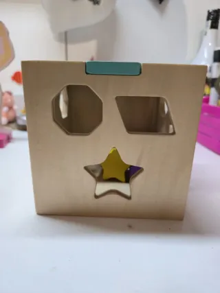 Caja de madera para clasificar formas