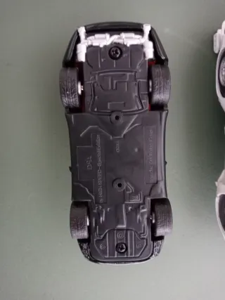 Conjunto 3 Carros Miniatura (Preto, Branco, Azul)