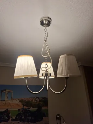 Mesillas flotantes madera  y  3 lámparas.