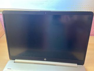 Portátil HP 15s Core i5- 16GB DE RAM- 512 GB SSD