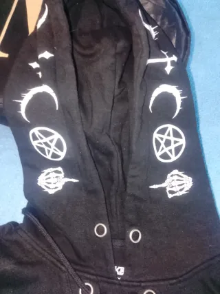 Sudadera Black Blood con cordones