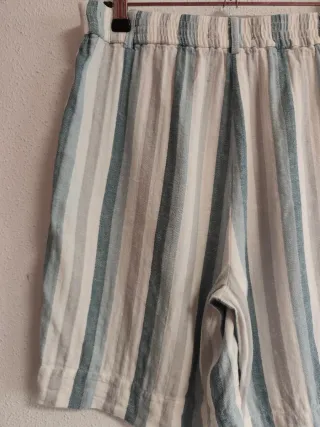 Bermudas de chica talla S de Cortefiel.