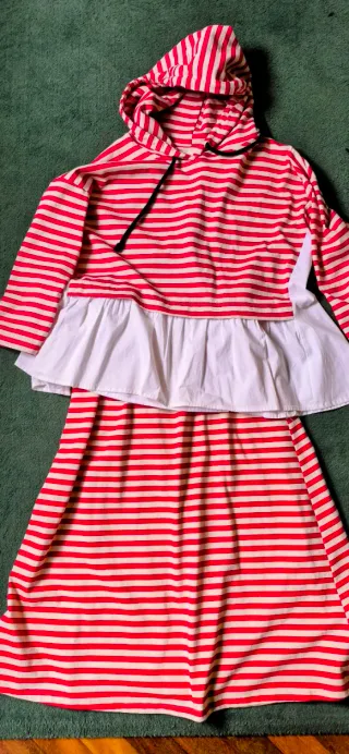 Conjunto Sudadera y Falda Rayas Rojo/Blanco