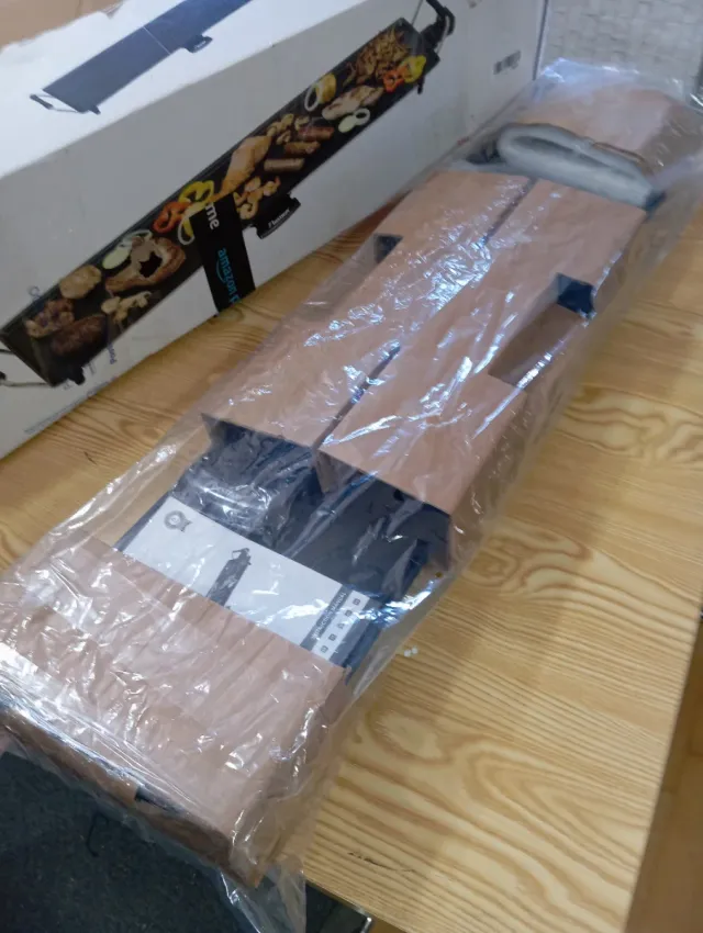 Parrilla Eléctrica Negra para 8 Personas