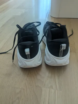 Zapatillas Nike Vomero Plus Talla 42