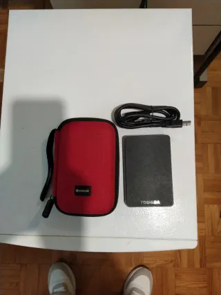 Disco Duro Externo Toshiba 2 TB + cable y Funda