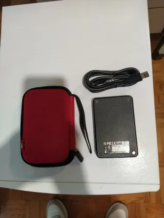 Disco Duro Externo Toshiba 2 TB + cable y Funda