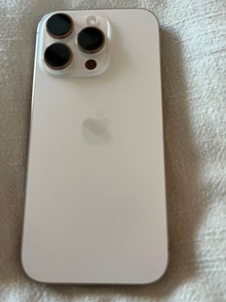 iPhone 16 Pro 256GB Titanio Desierto Batteria 98%