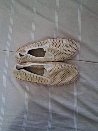 Zapatillas de lona beige para hombre