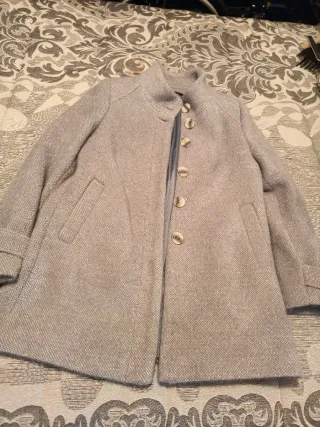 Abrigo gris elegante