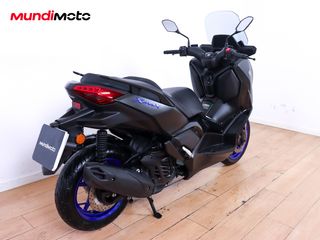 YAMAHA X-MAX 125