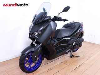 YAMAHA X-MAX 125