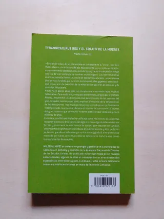 Tyrannosaurus Rex y el cráter de la muerte