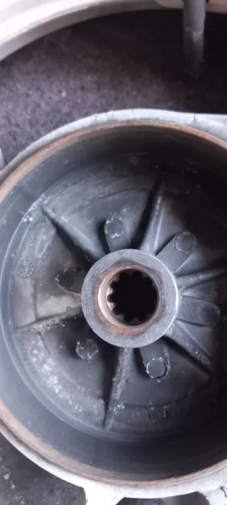 Rueda trasera Suzuki Lido 75 Michelin