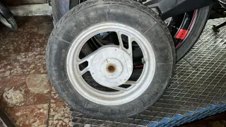 Rueda trasera Suzuki Lido 75 Michelin