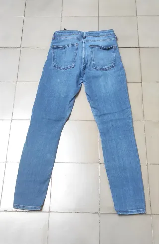 Jeans azules de mujer Zara Woman talla 36