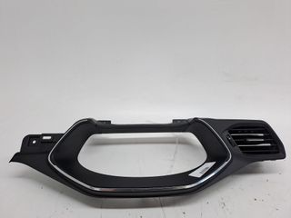 PLASTICO FORD KUGA 489658