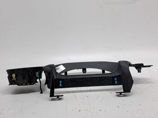 PLASTICO FORD KUGA 489658