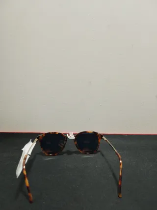 Gafas de sol amarillas estilo haekers