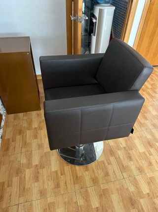 SILLONES PROFESIONALES DE PELUQUERÍA + LAVACABEZAS