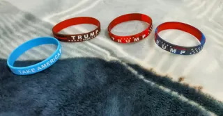 Gorra MAGA Donald Trump Roja + Pulsera