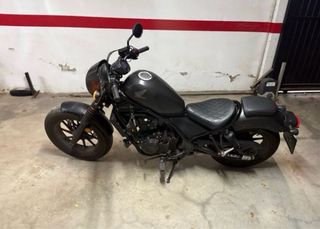 Honda Rebel 500 Bobber Negra