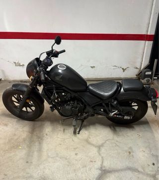 Honda Rebel 500 Bobber Negra