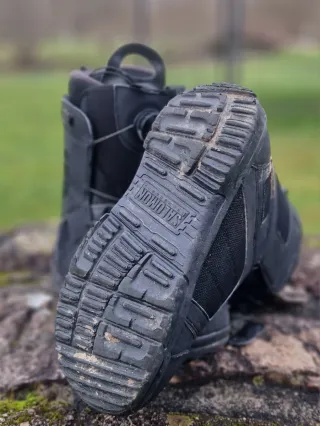 Pack Snowboard Salomon 155 y Botas 41 + fijaciones