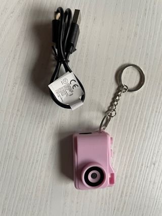 Mini Cámara TEDI con Llavero y Tarjeta 4GB