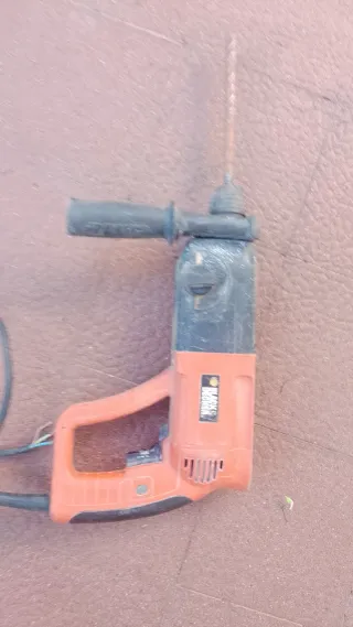 Taladro percutor Black & Decker