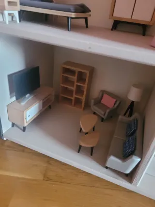 Casa FLISAT IKEA pintada con mobiliario
