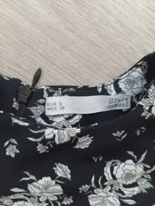 Vestido negro estampado floral