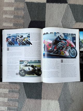 Libro sobre Harley-Davidson en inglés