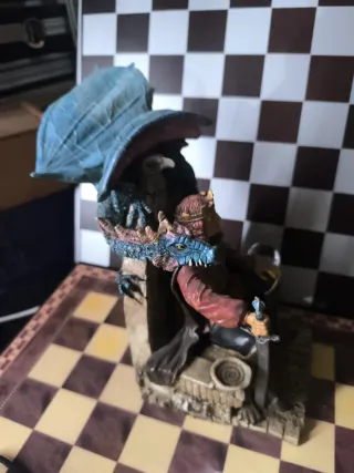 Figura Rey Fantasía Resina 25cm