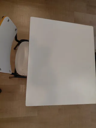 Escritorio infantil con silla