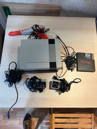 Consola Nintendo NES + Mario Bros 1