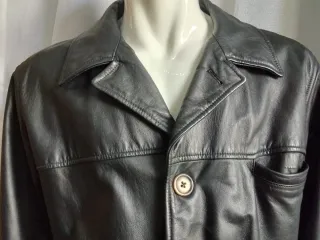 Giacca in pelle nera