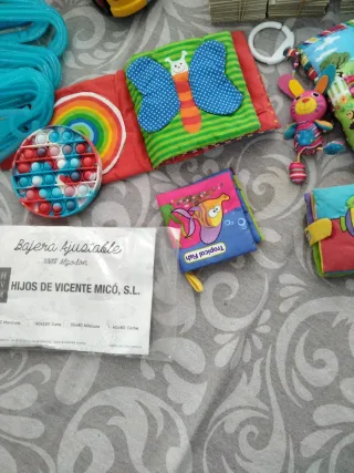 Lote Juguetes Bebé: Peluche, Coche, Libros