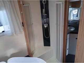 AUTOCARAVANA ROLLER TEAM