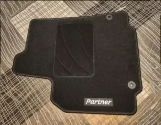 + Peugeot Partner Tepee Alfombrillas a medida